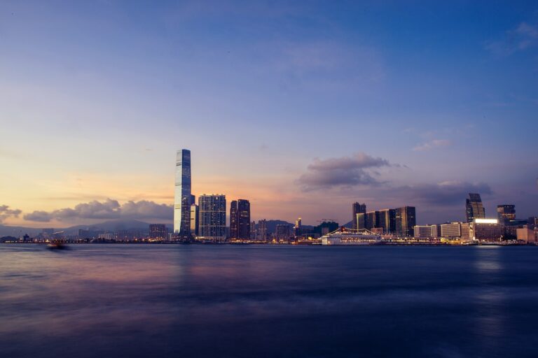 skyline, victoria harbour, hong kong-1417229.jpg